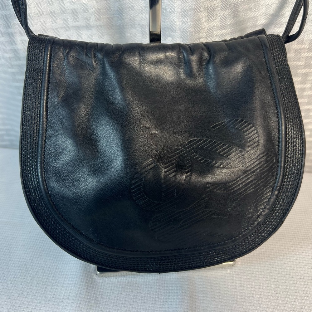 3052: Vintage Loewe Black Leather Crossbody Bag Embossed Anagram - Picture 2 of 14